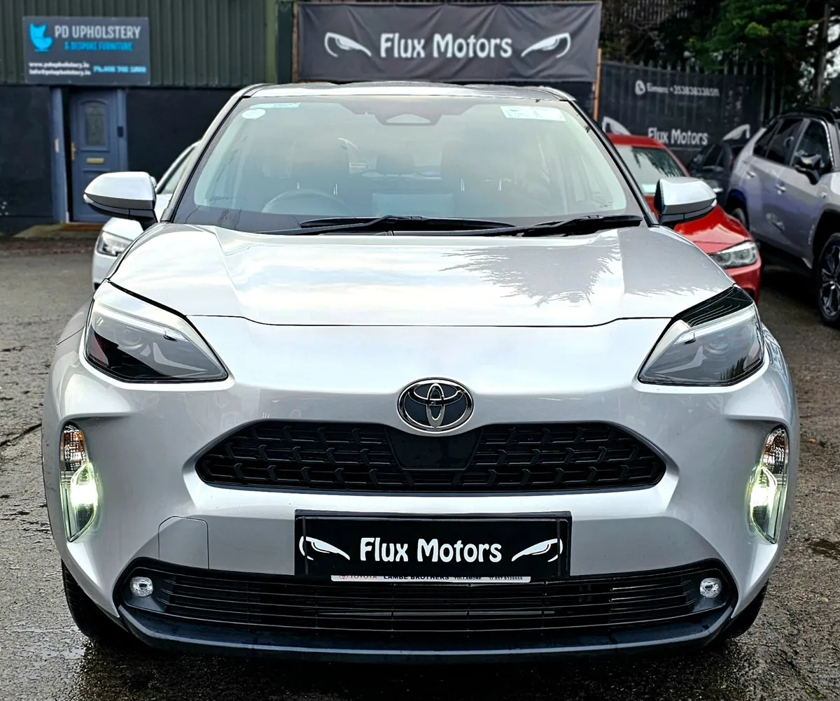 🔥 2025 Toyota Yaris Cross 1.5 Hybrid Luna • Auto - Image 3