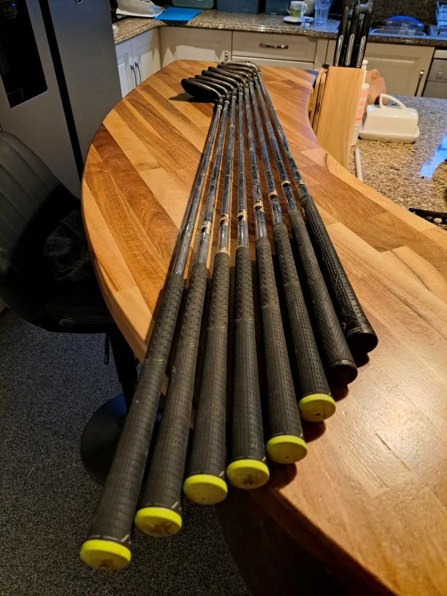 Cleveland Tour Action 7 Irons - Image 3