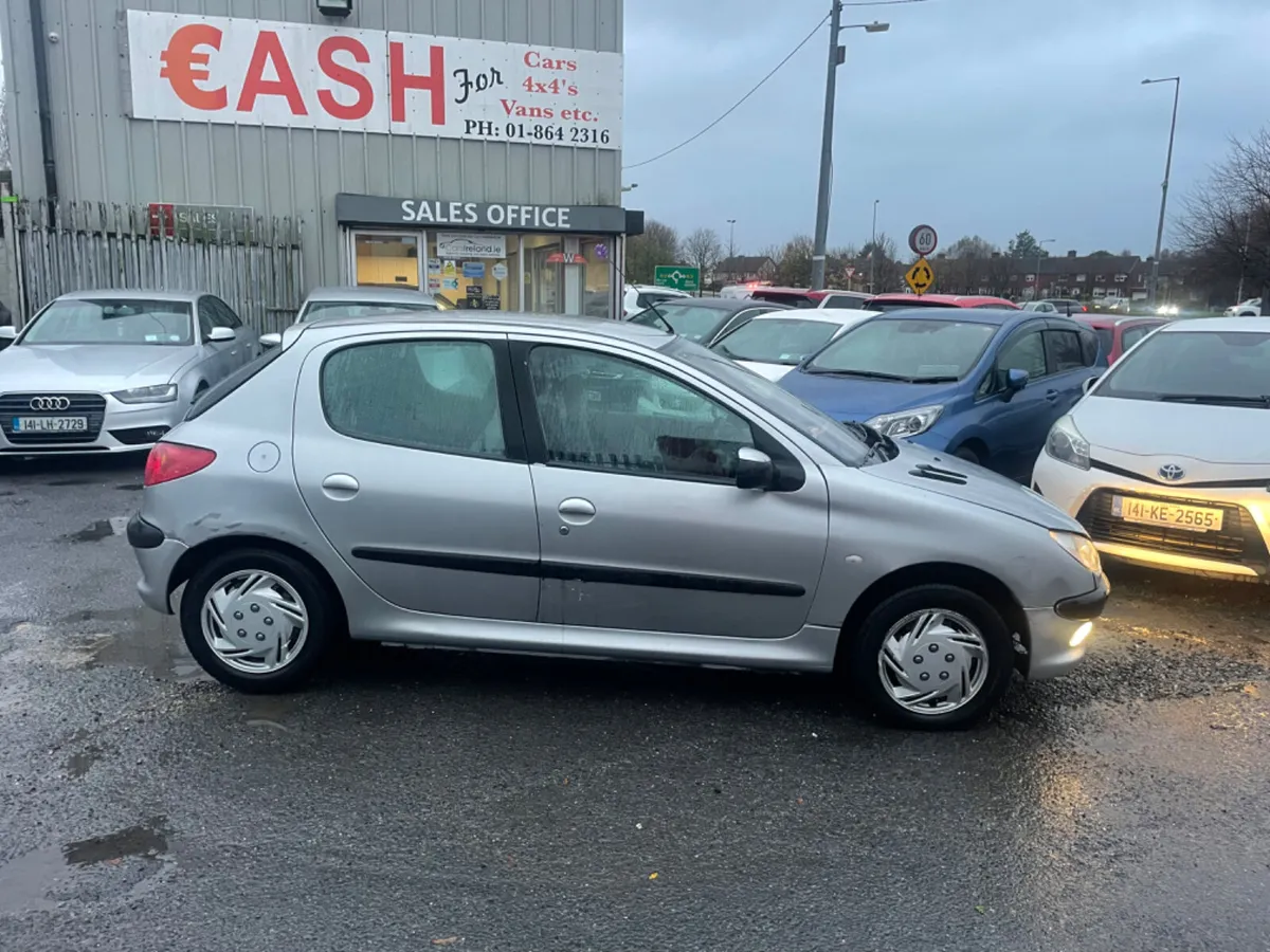 Peugeot 206 2004 auto tax and nct €1950 - Image 1