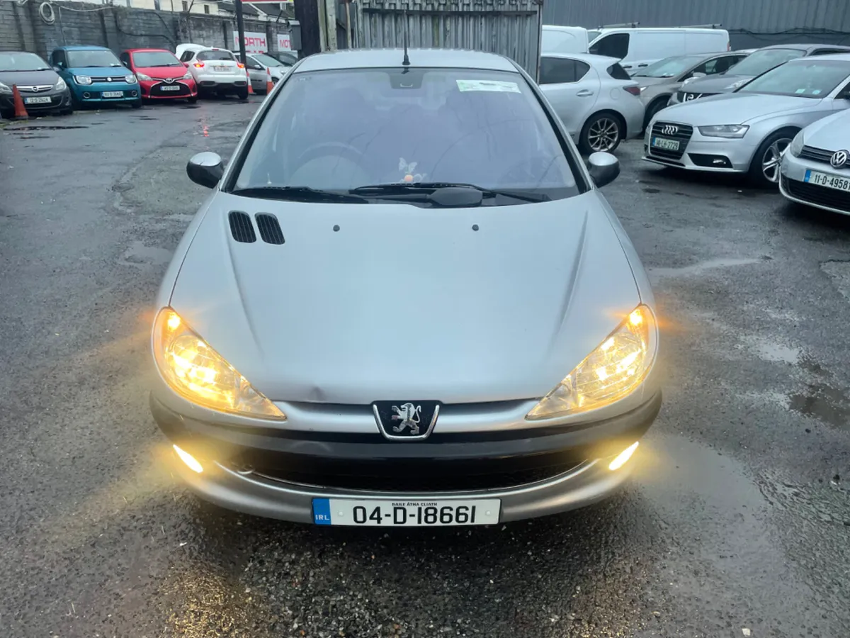 Peugeot 206 2004 auto tax and nct €1950 - Image 3