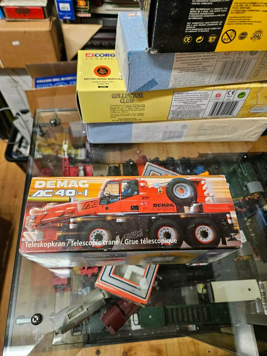 Corgi Conrad Crane - Image 1