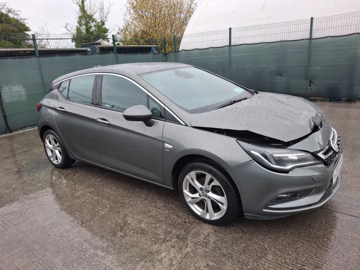 2017 Opel Astra  SRI 1.4 Petrol - Image 1