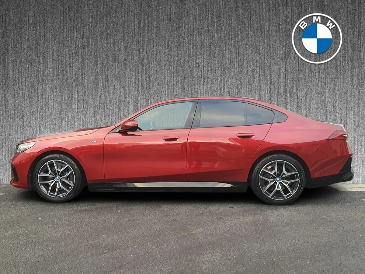BMW i5 eDrive40 M Sport Saloon - Image 4