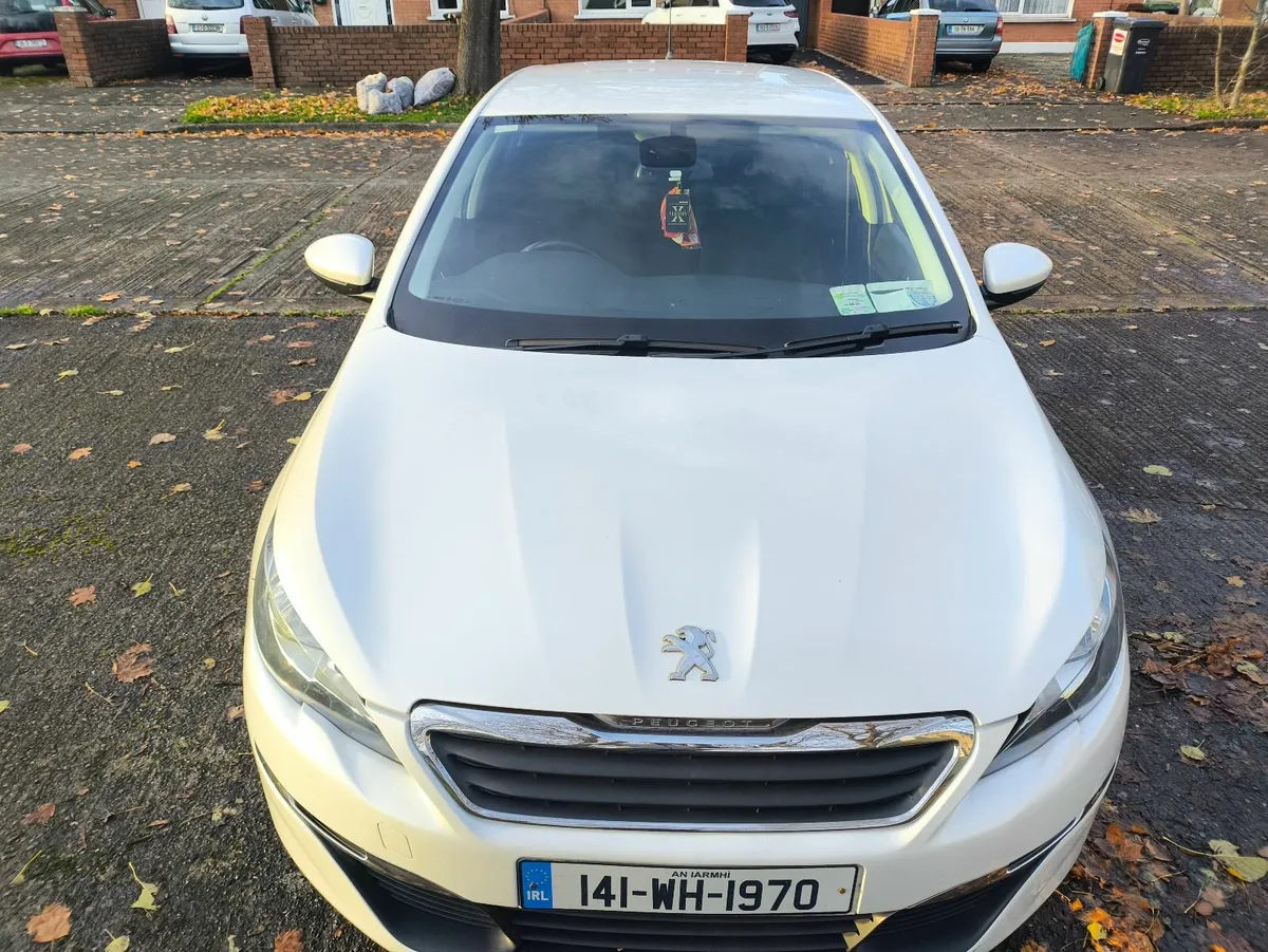 Peugeot 308 - Image 1