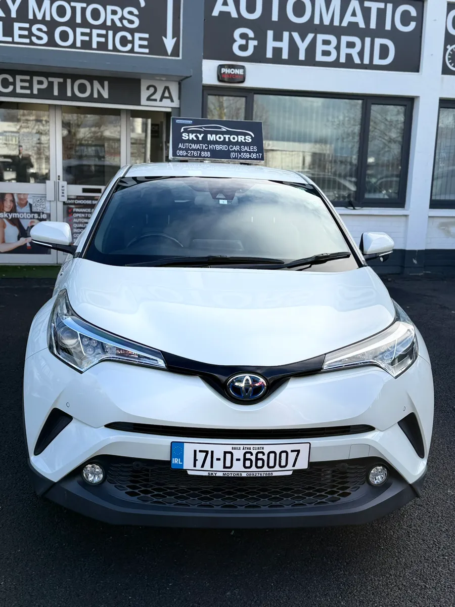 2017Toyota C-HR  1.8 Hybrid automatic,Top Specs - Image 2