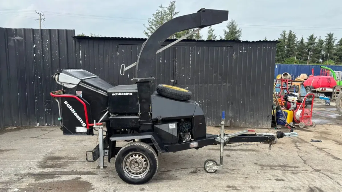 Schliesing 200 MX Single Axle Diesel Wood Chipper - Image 4