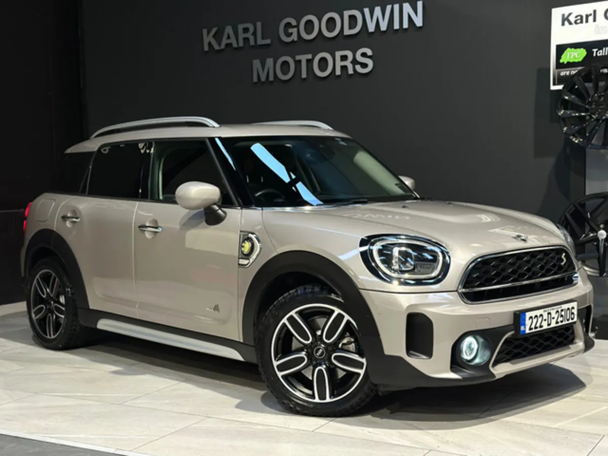 COUNTRYMAN E-HYBRID 4X4 - Image 1