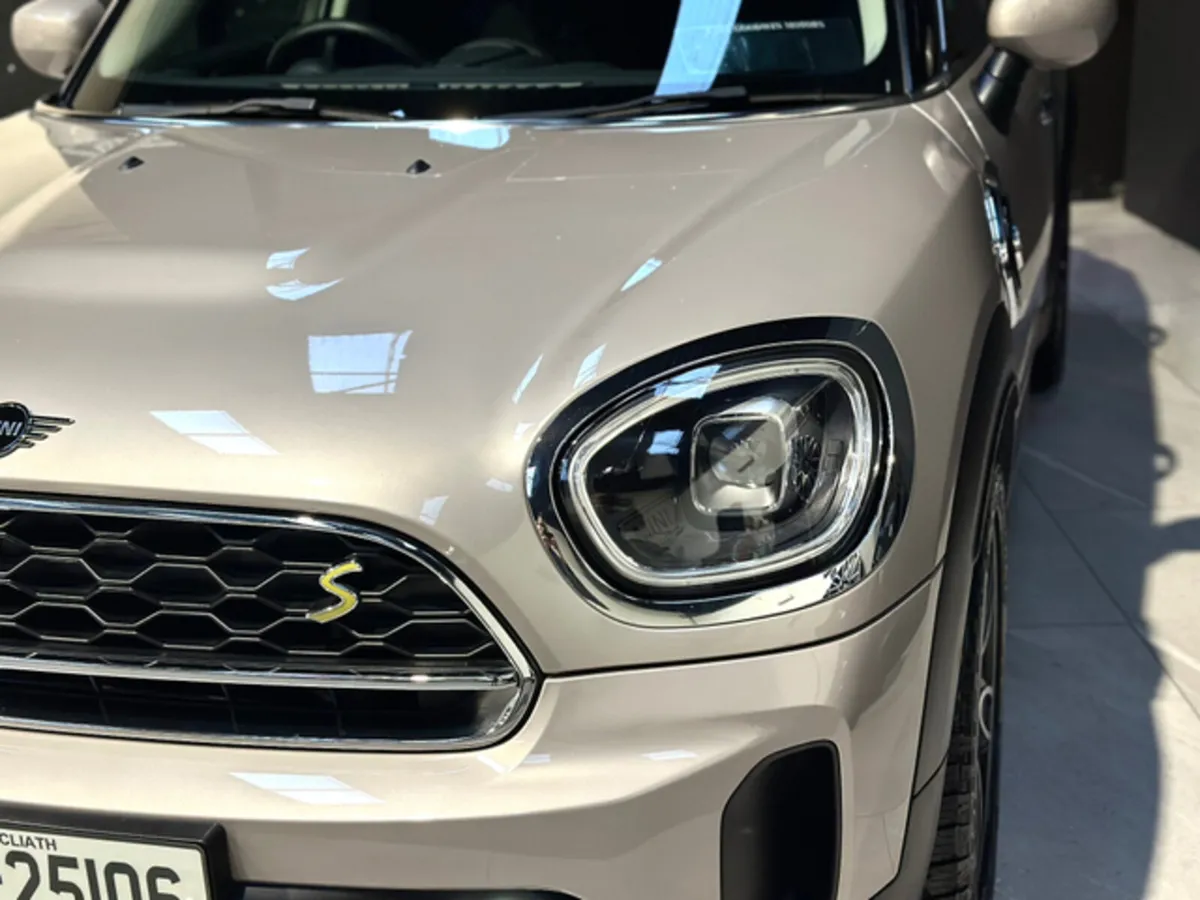 COUNTRYMAN E-HYBRID 4X4 - Image 4