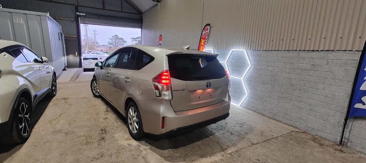 2018 - 7 Seater Toyota Prius (Deposit Paid) - Image 4