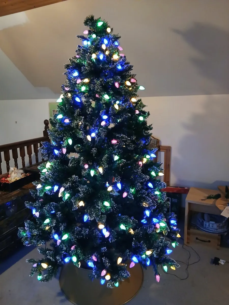 7Ft Pre lit Christmas tree - Image 1