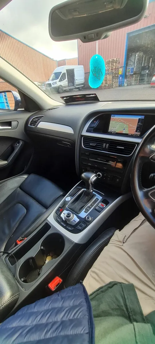 *AUDI A4 AUTOMATIC 152* - Image 4