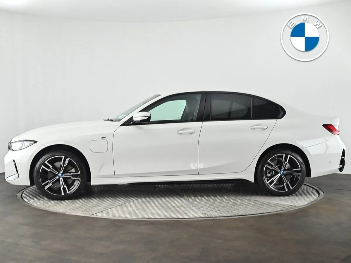 BMW 3-Series 330e M Sport Saloon - Image 3