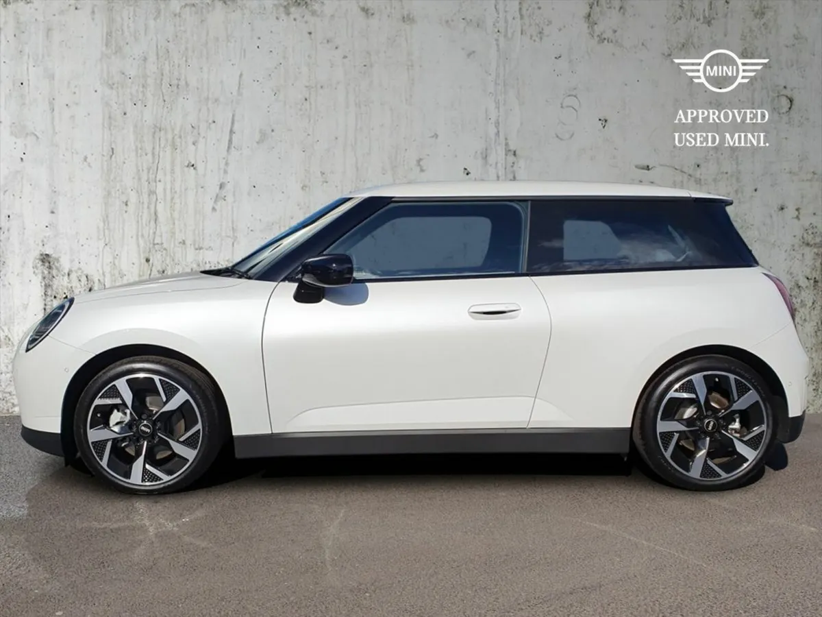 Mini Cooper Cooper SE - Image 4