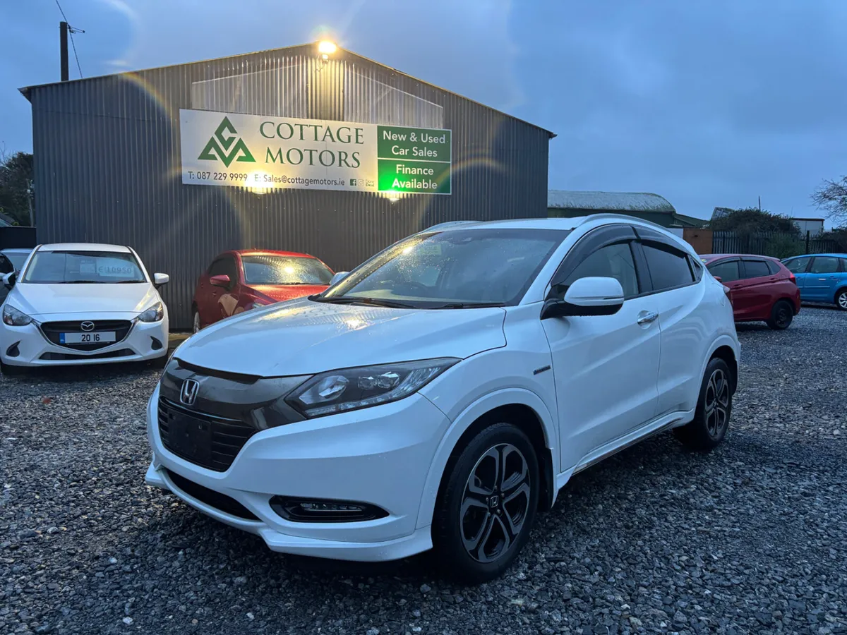 HONDA VEZEL 1.5 PETROL AUTO HYBRID *HUGH SPEC* - Image 3