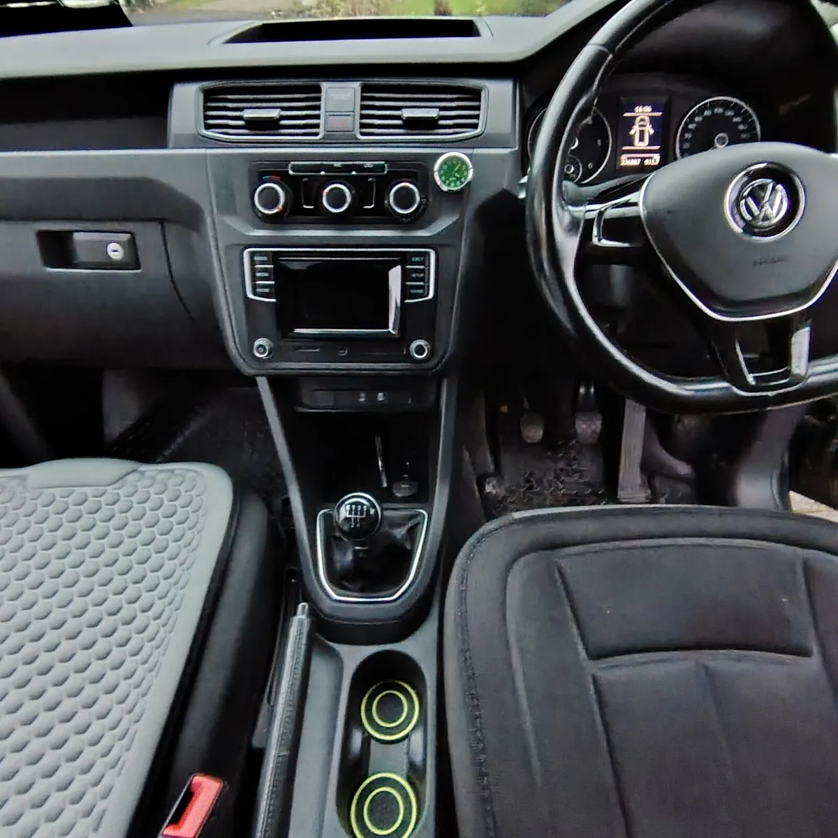 Volkwagen caddy L.W.B 202 - Image 3