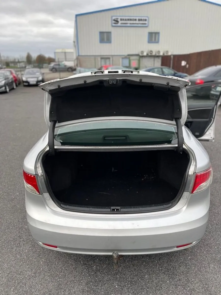 Toyota Avensis Silver 2011 2.0 Diesel Fresh NCT  and Taxed - Image 4