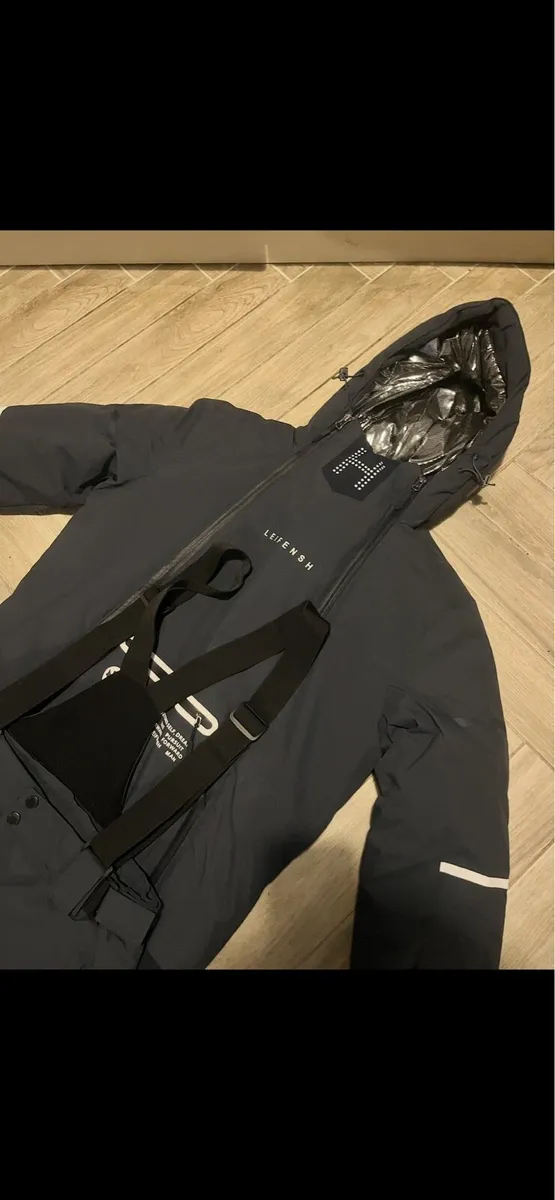 Men’s Ski Jacket & Pants - Image 3