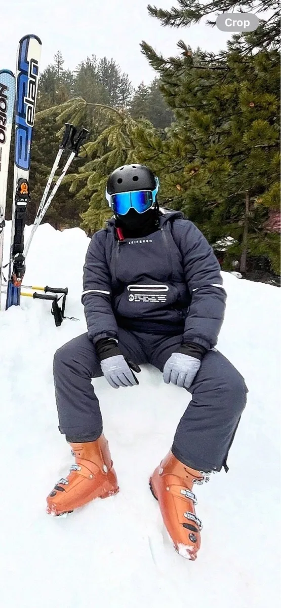 Men’s Ski Jacket & Pants - Image 4