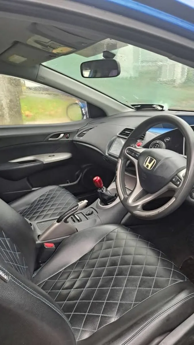 Honda Civic 2006 - Image 2