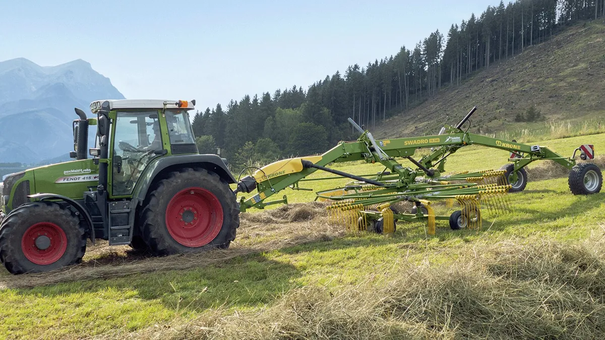 KRONE Swadro S | TS Side Delivery Rotary Rakes - Image 3