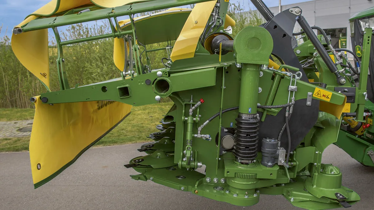 KRONE EasyCut F Front-Mounted Disc Mower - Image 2