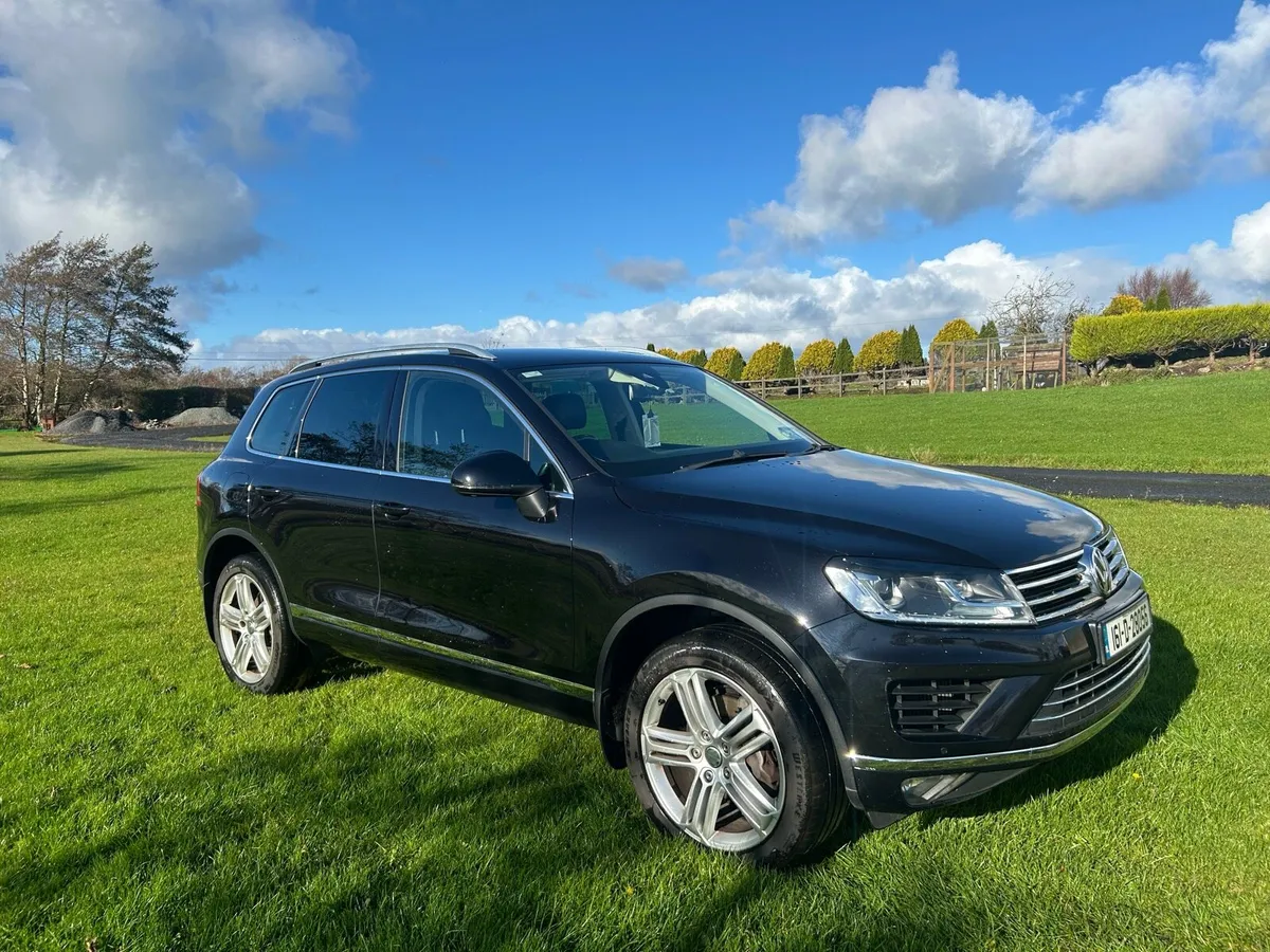 VW Touraeg 2016 Business Class 5 seater 22,950 - Image 1
