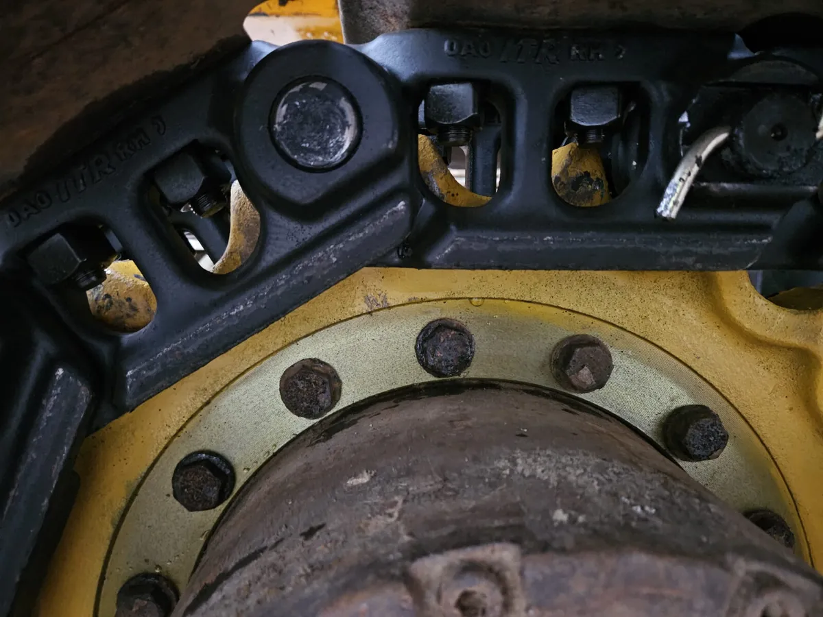 Track Solutions @ Undercarriage Ireland - Image 4