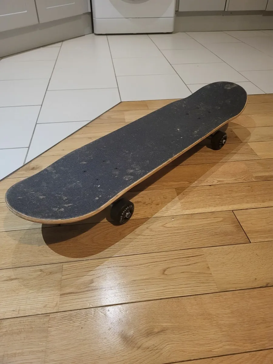 Skateboard - Image 1