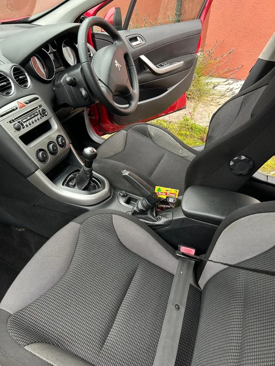 Peugeot 308 - Image 3