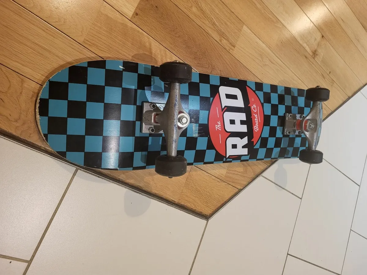 Skateboard - Image 3