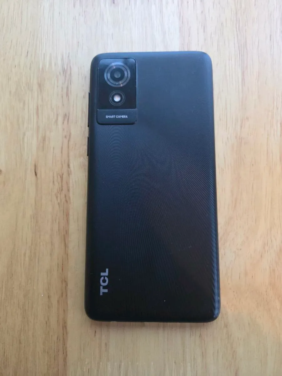 TLC 404 Mobile phone, open to all networks - Image 4