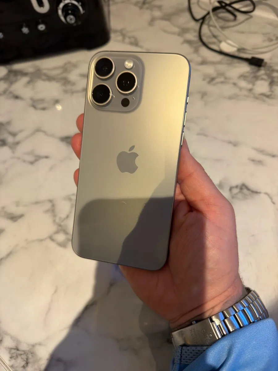 iPhone 15 Pro Max 256gb - Image 3