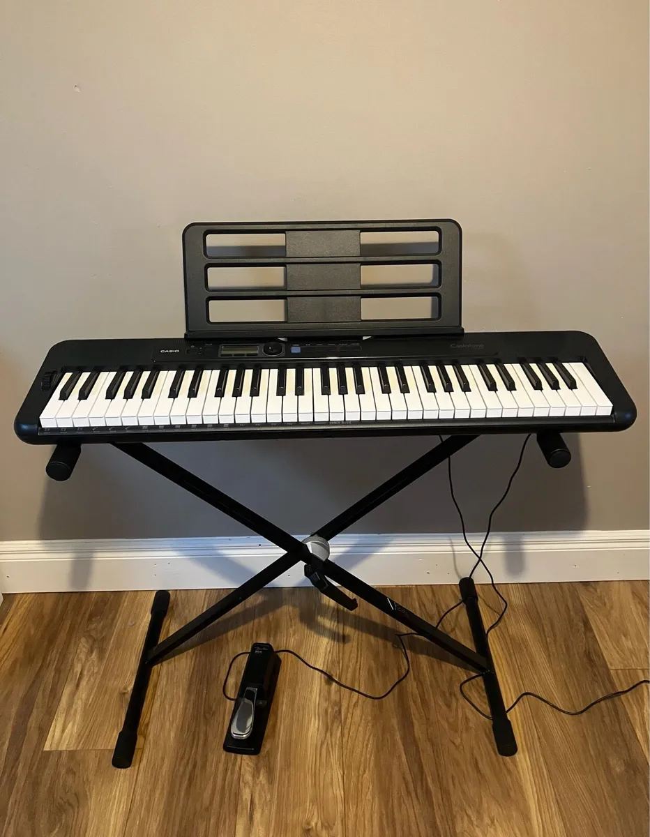 Casio CT S300 keyboard - Image 1