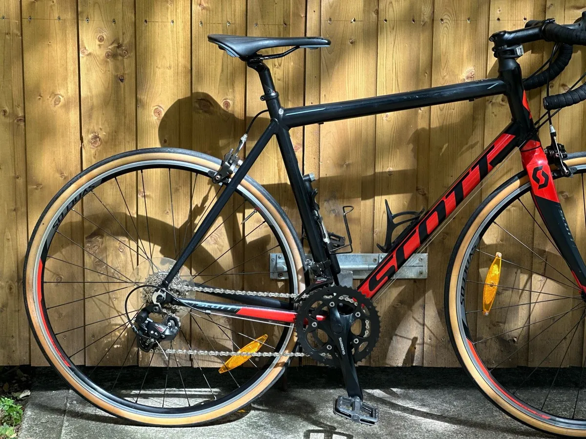 SCOTT SPEEDSTER ROAD BIKE - Image 2