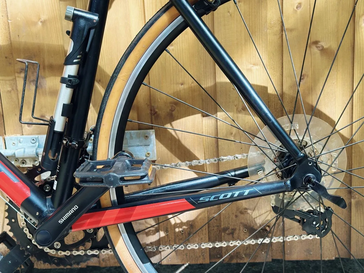 SCOTT SPEEDSTER ROAD BIKE - Image 3