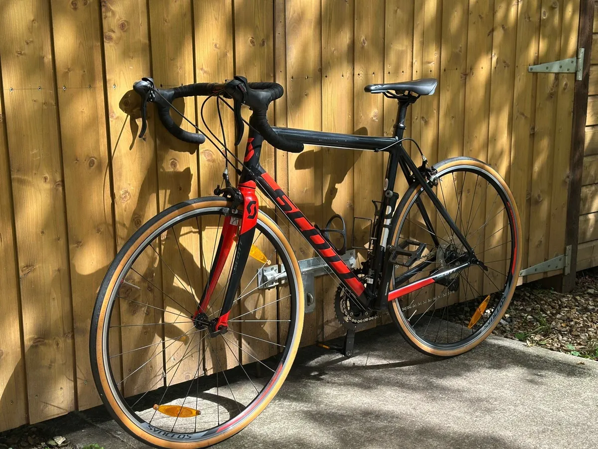 SCOTT SPEEDSTER ROAD BIKE - Image 4