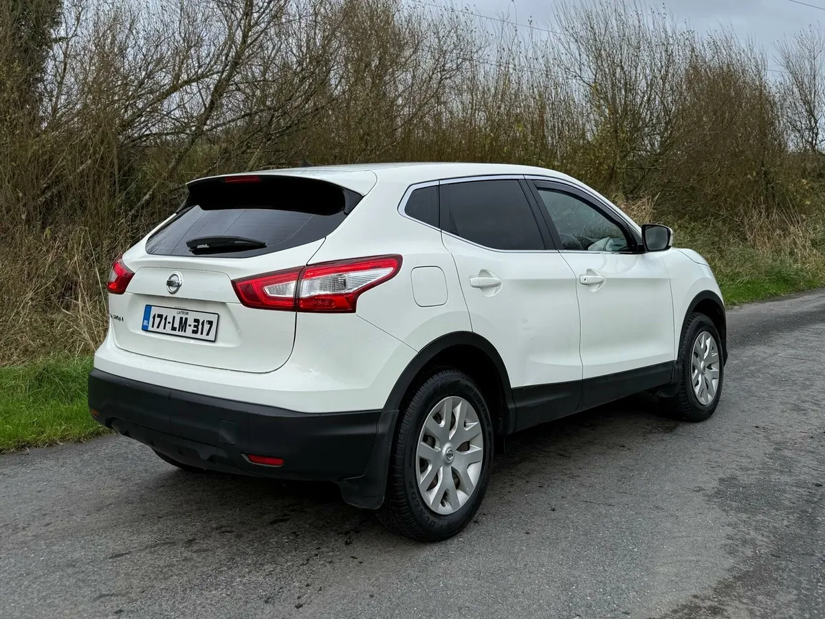 Beautiful Nissan Qashqai 2017 NCT and Tax - Image 4
