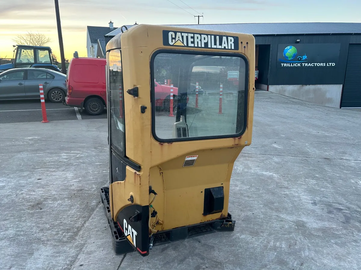 CAT Excavator Cab in good shape with a good door. - Image 2