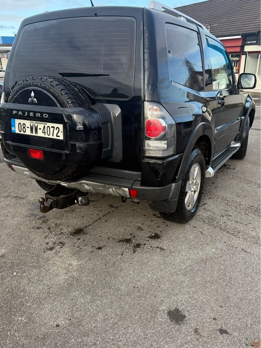 Mitsubishi Pajero - Image 2
