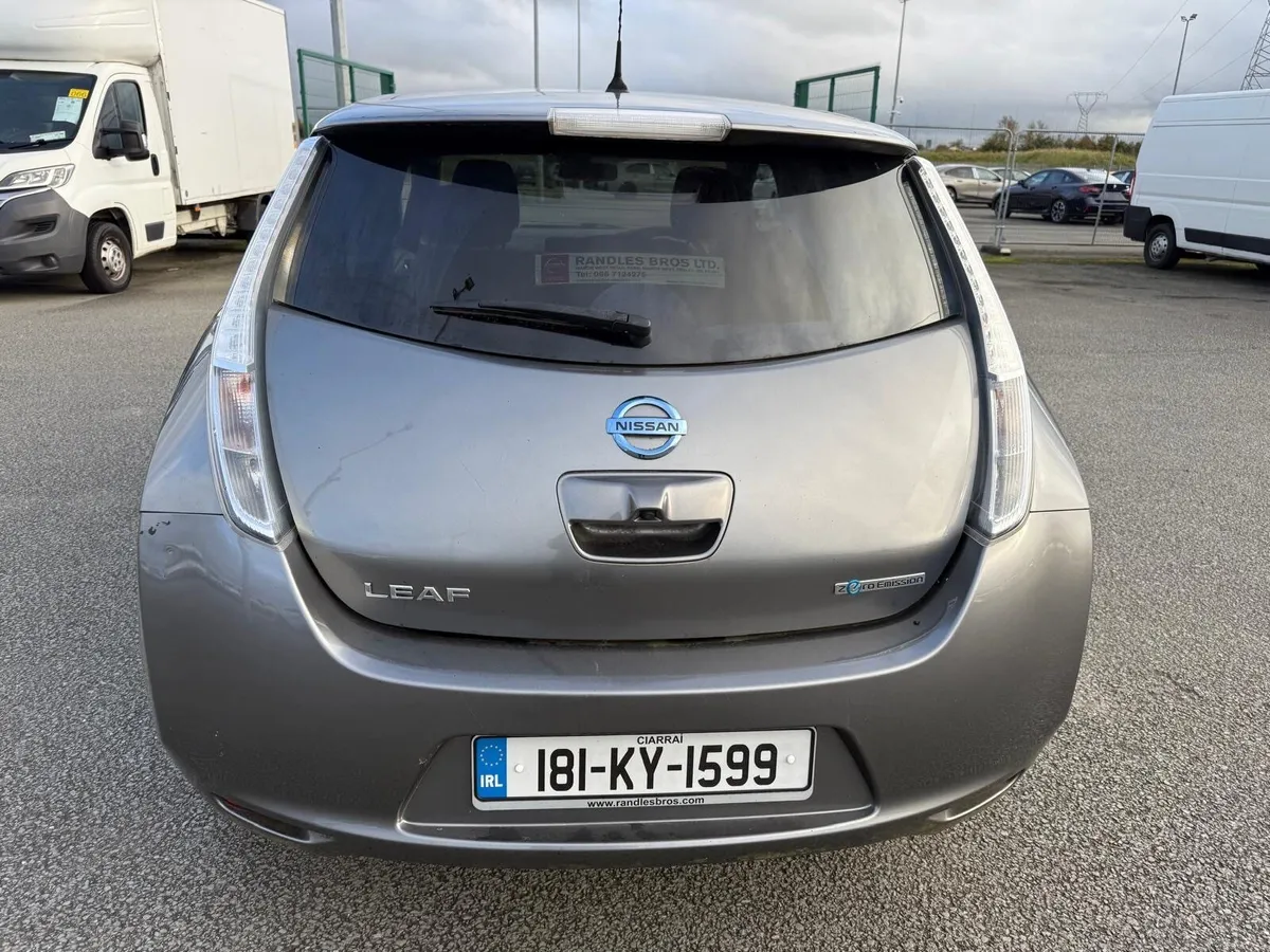 Nissan Leaf 2018 - Image 2