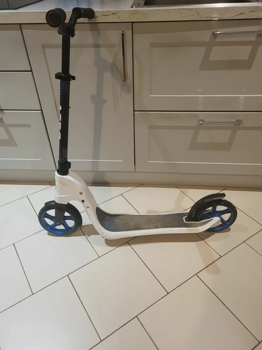 Scooter - Image 2