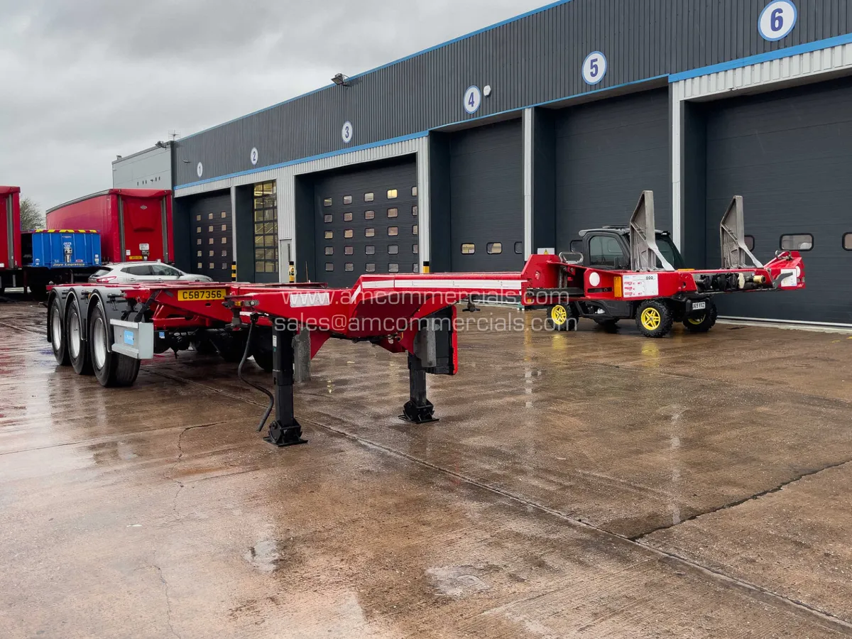 2022 D-TEC GOOSENECK SLIDING SKELETAL TRAILER - Image 1