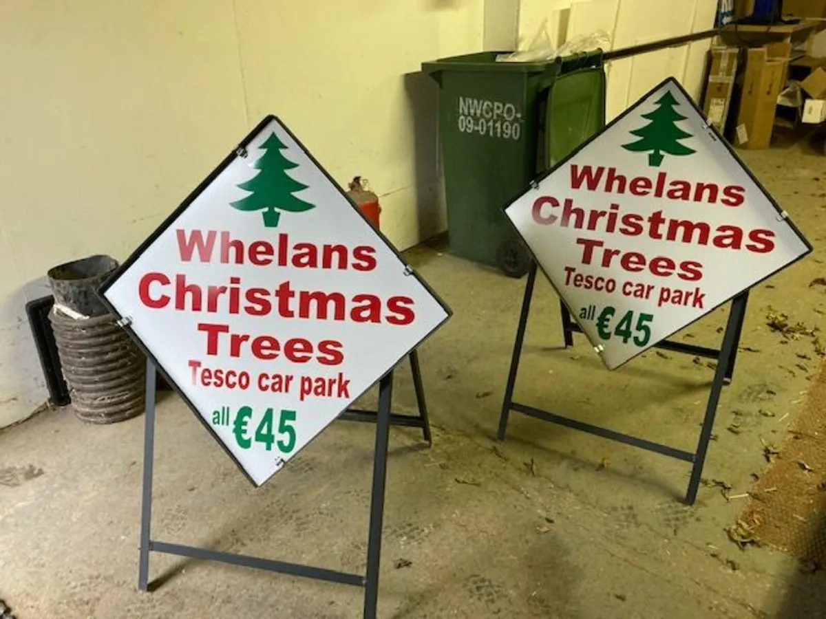 Christmas tree signs!!! - Image 1