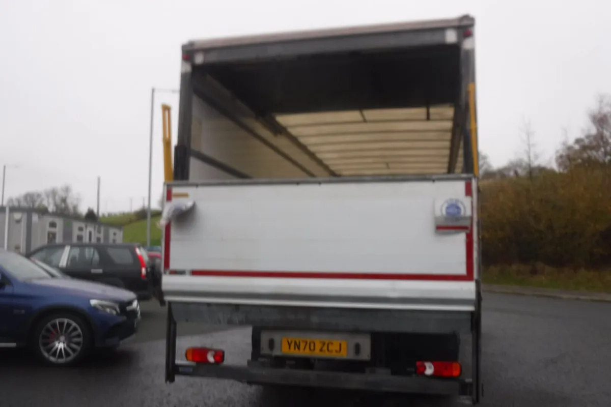 Daf LF 230 2021  24ft GRP Box with tail lift . - Image 4