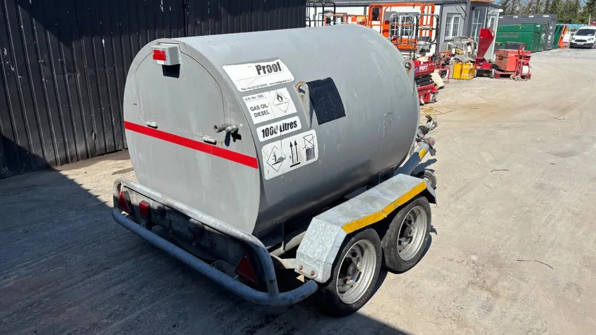 1000L Fuel Proof Twin Axle Bunded Fuel Bowser - Image 4