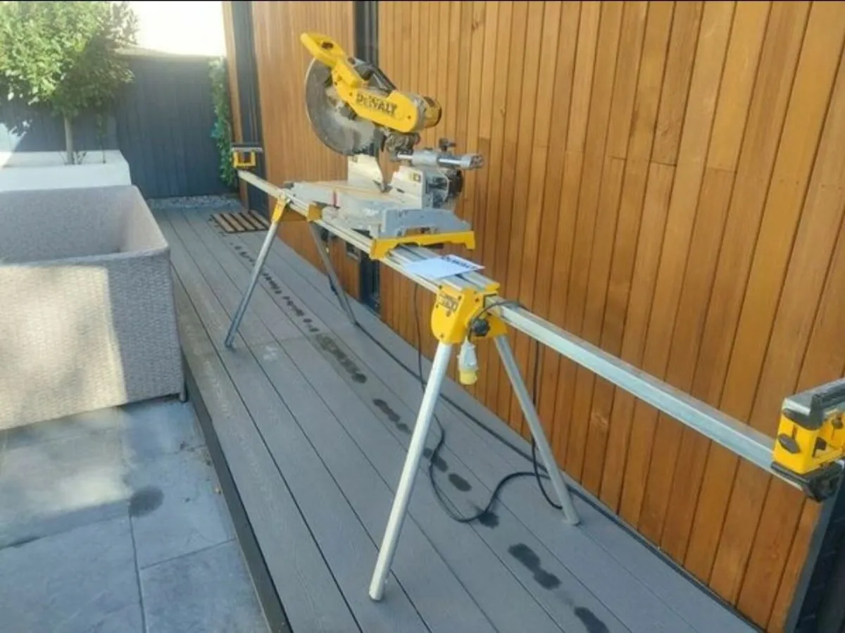 Dewalt saw - Image 1