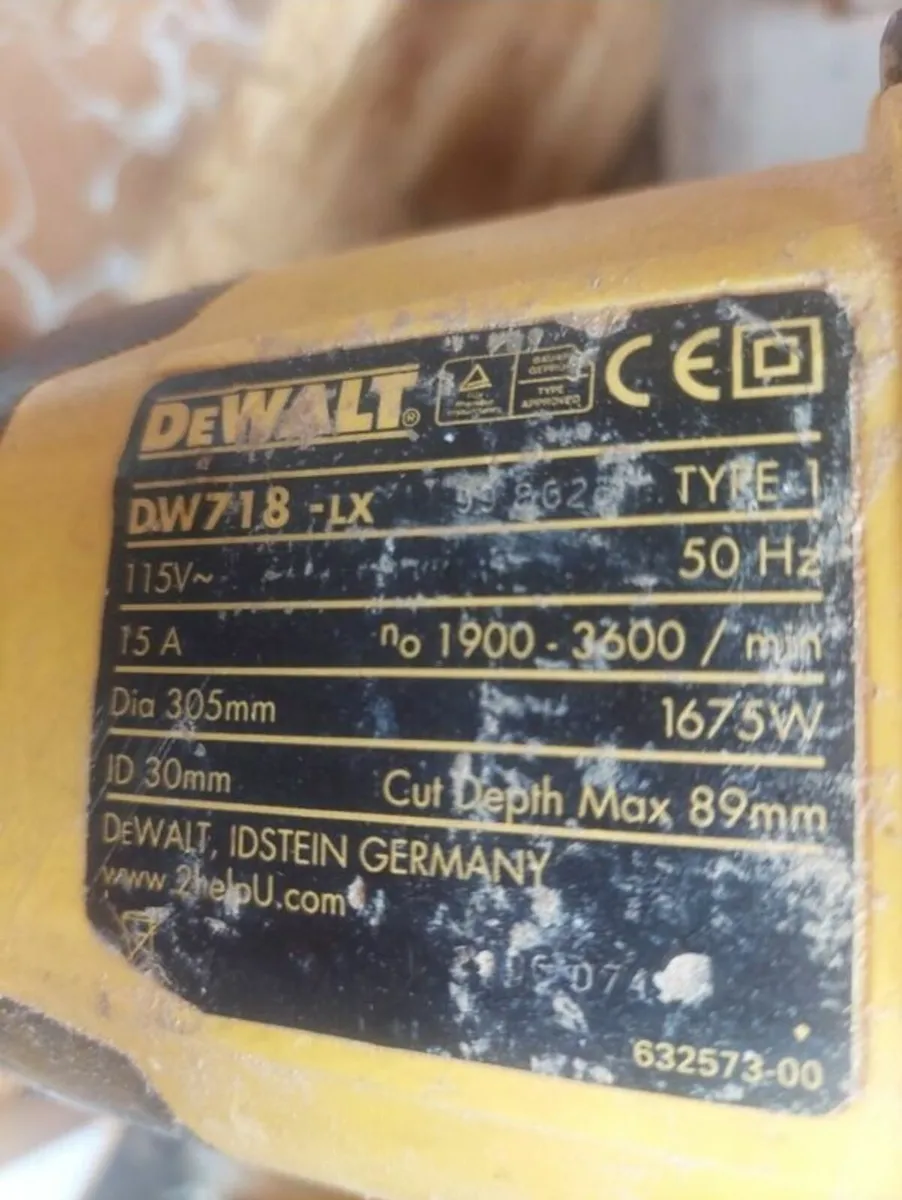 Dewalt saw - Image 2