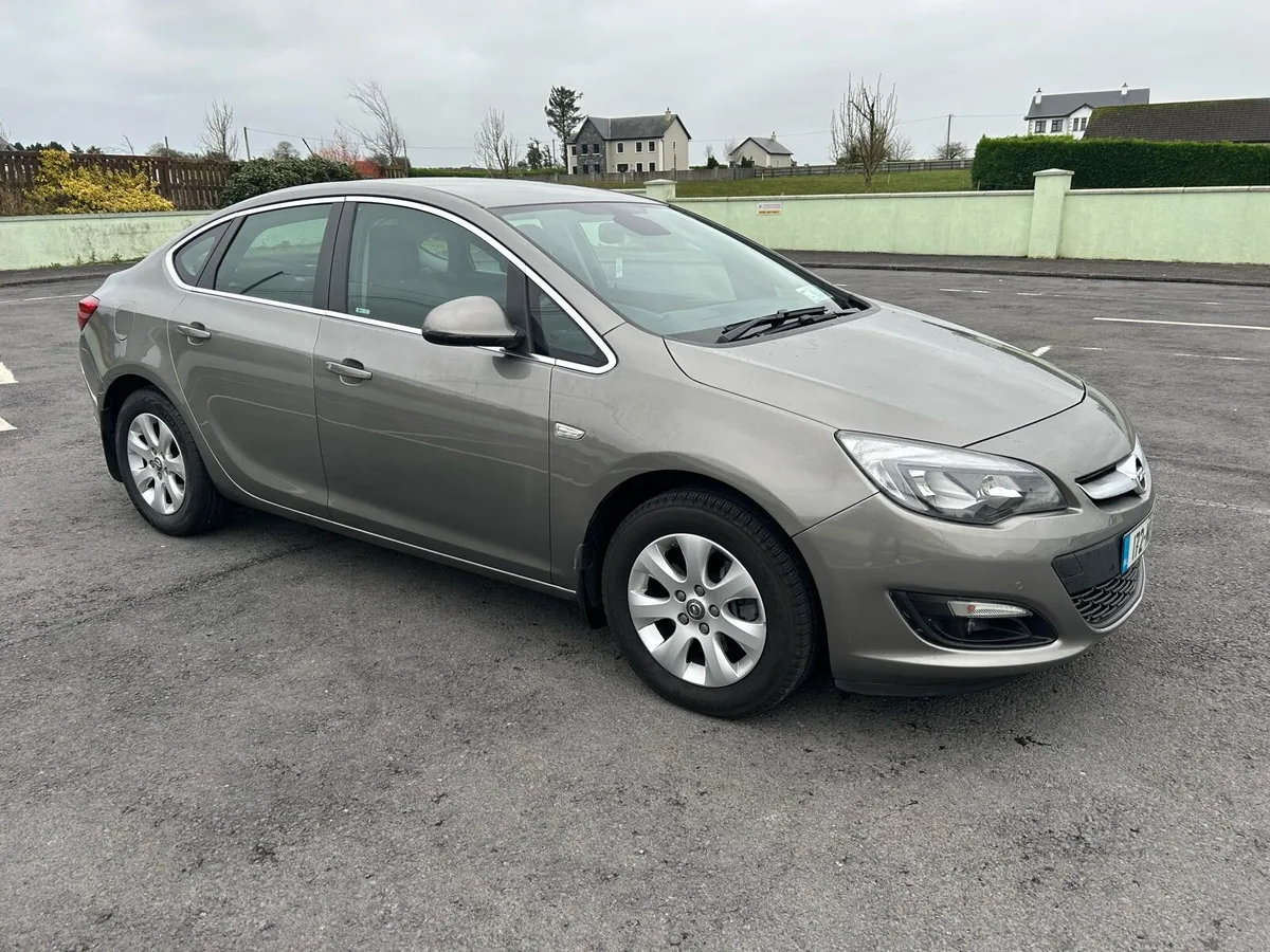 172 Opel Astra Diesel Very low mileage - Image 3