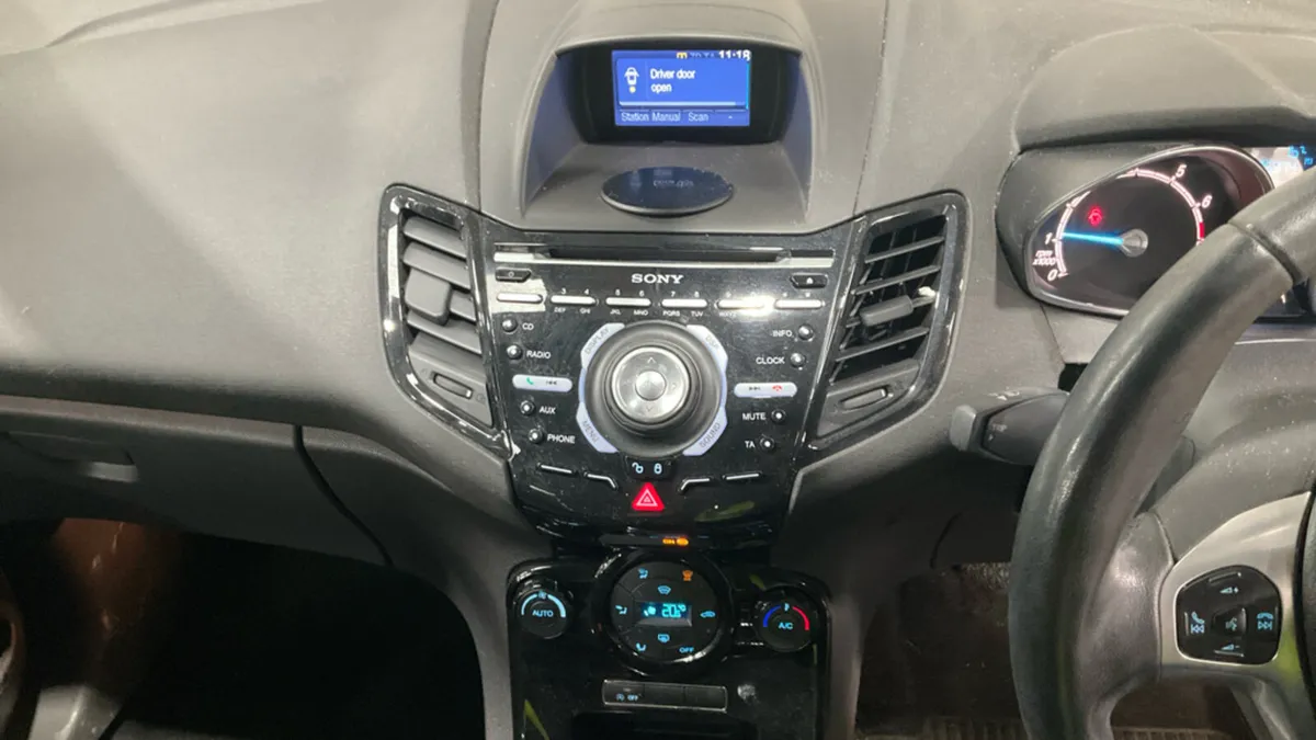 2013 Ford Fiesta TITANIUM 1.0 Petrol - Image 2