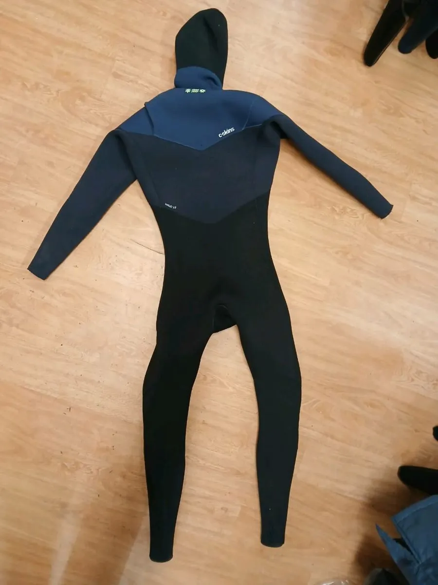 Second-hand Hooded 5/4 mm wetsuit M - Image 2